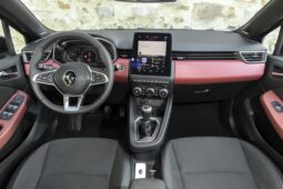 
										Renault Clio 5 full									