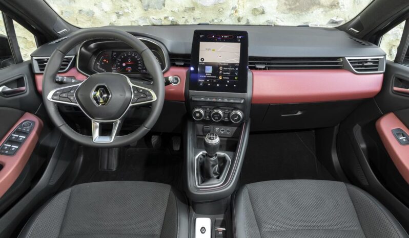 
								Renault Clio 5 full									